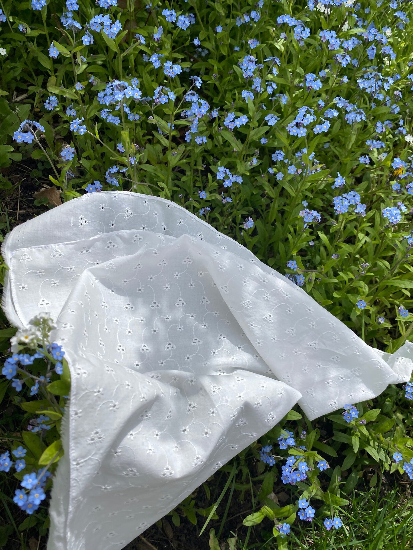 Headscarf - Broderie anglaise